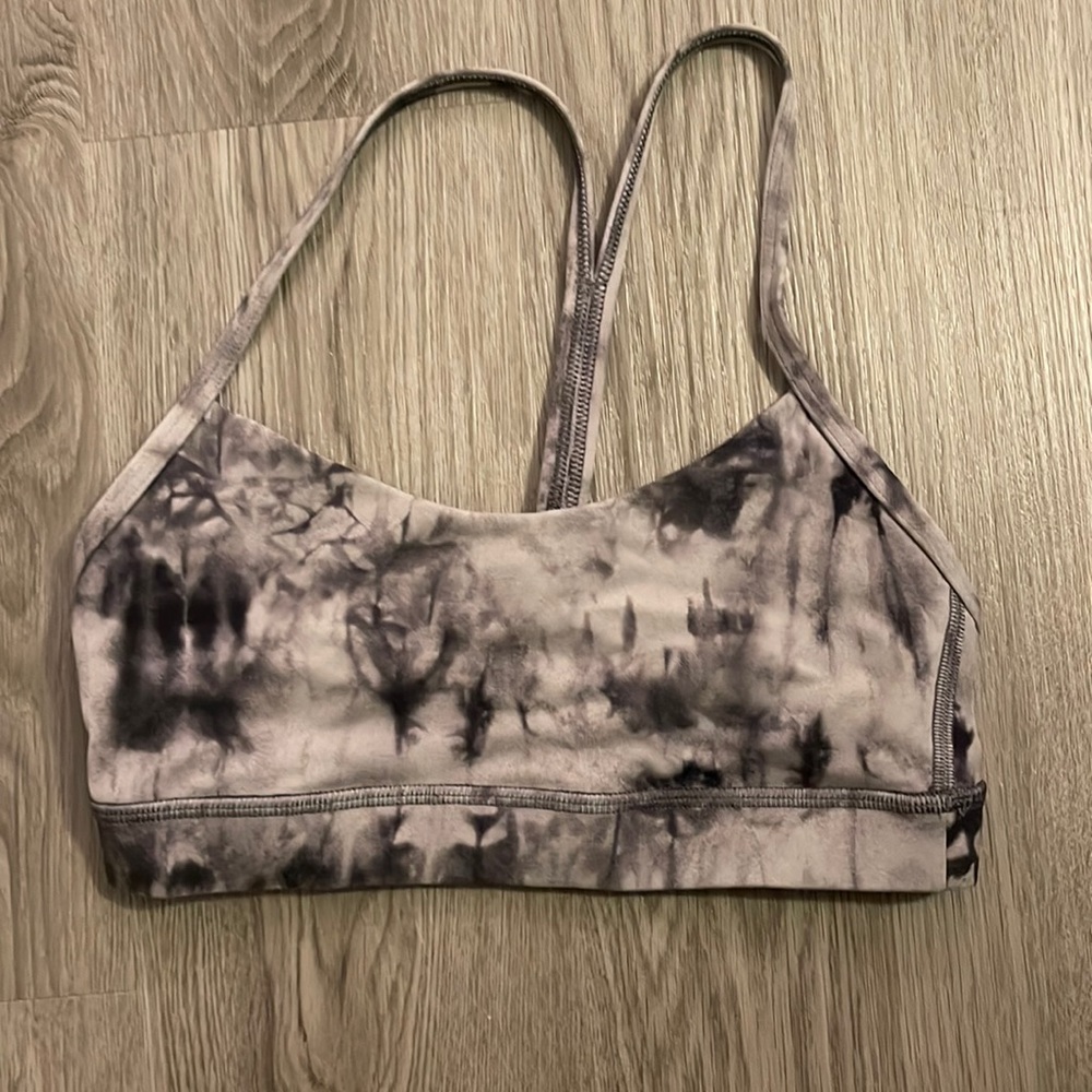 Lululemon Size 4 Flow Y Nili Bra 4